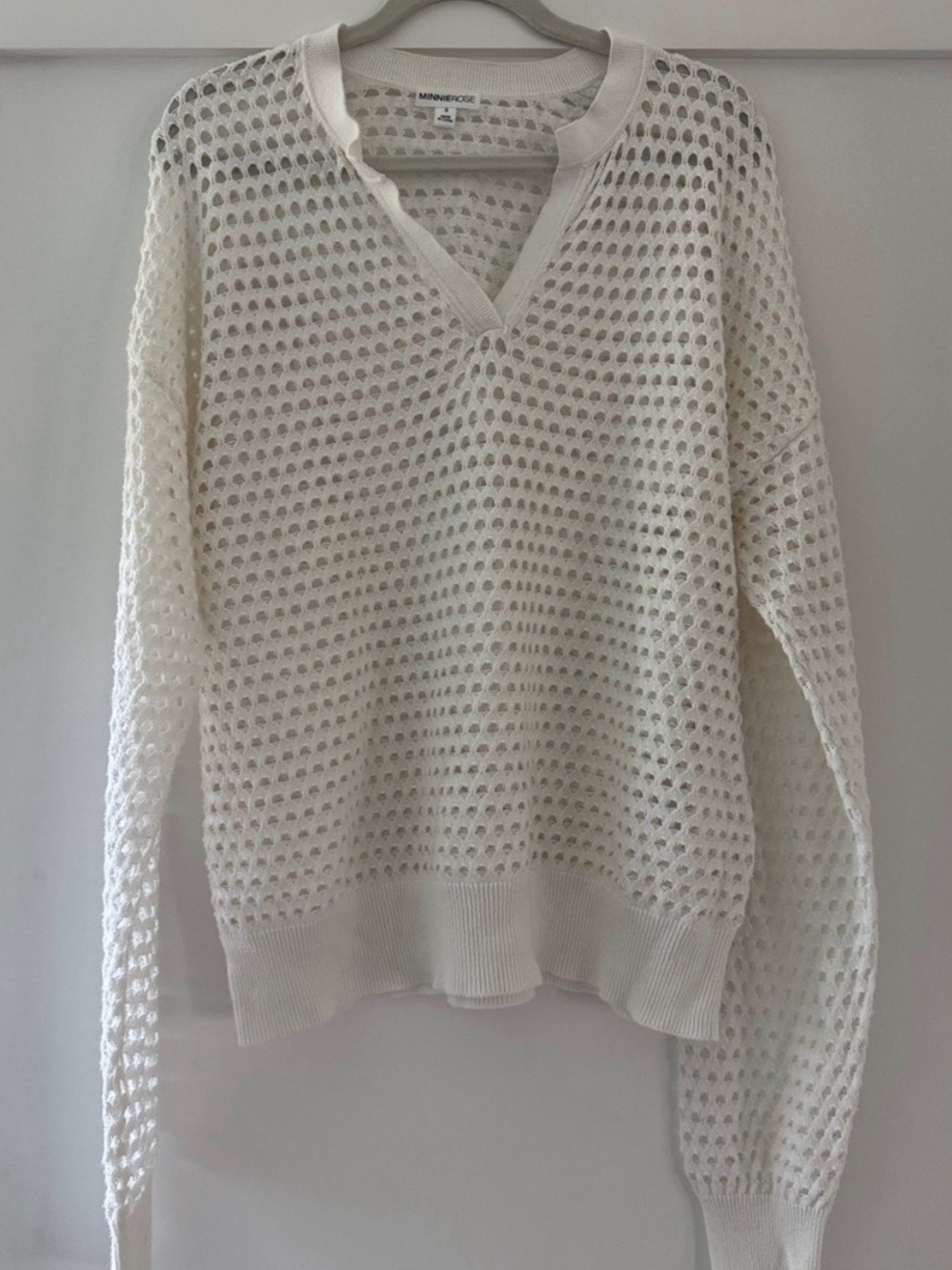 Minnie Rose Cream V-Neck Sweater size Small 100% cotton